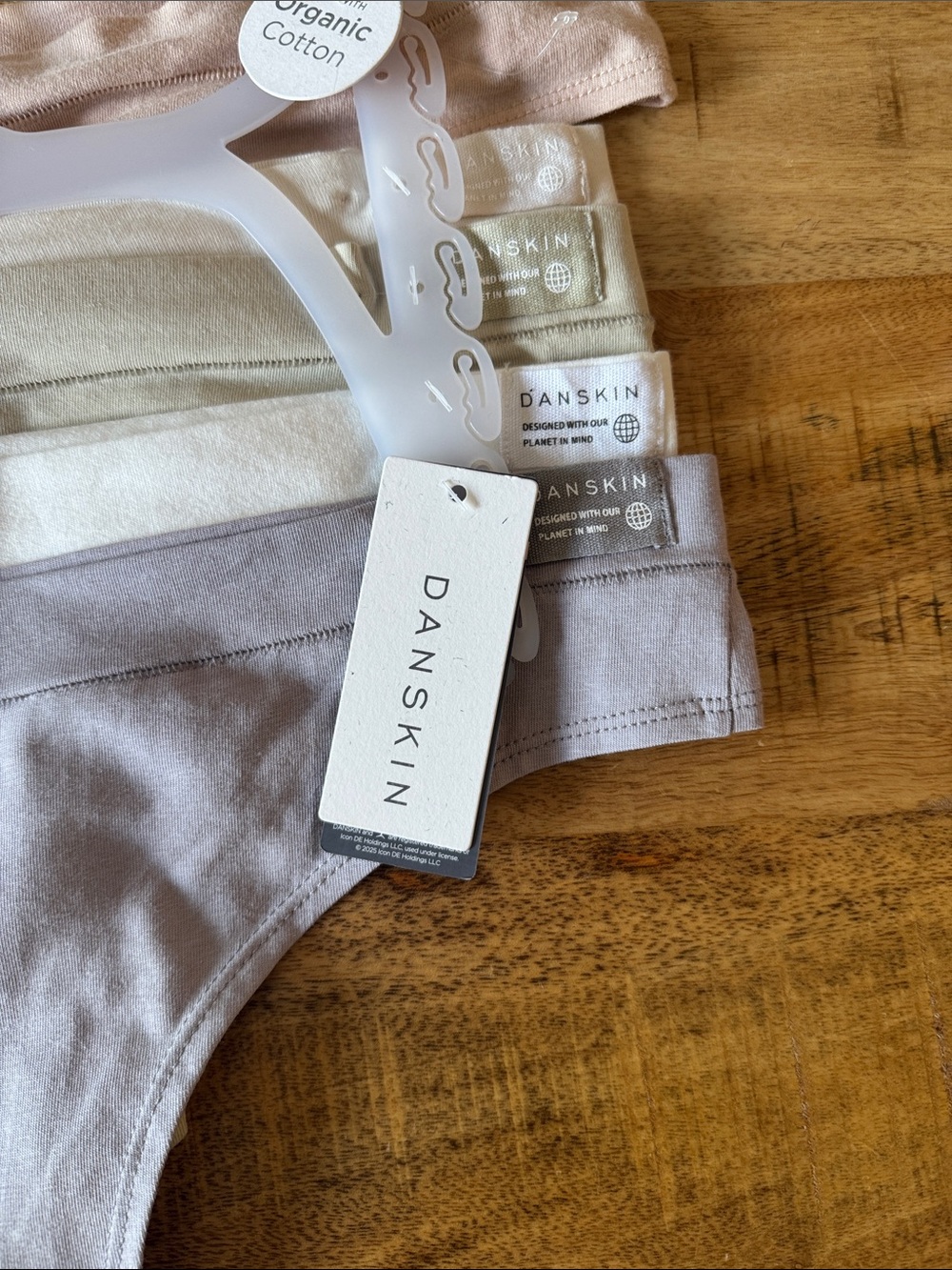 Danskin Organic Cotton Thong Set - light nudes pastels beige set of 5 NWT LARGE - Picture 2 of 6